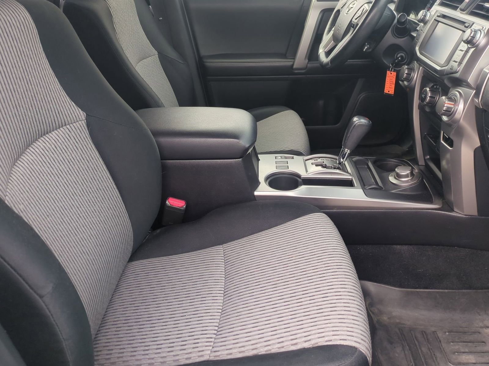 Thumbnail: 2014 Toyota 4Runner - 21