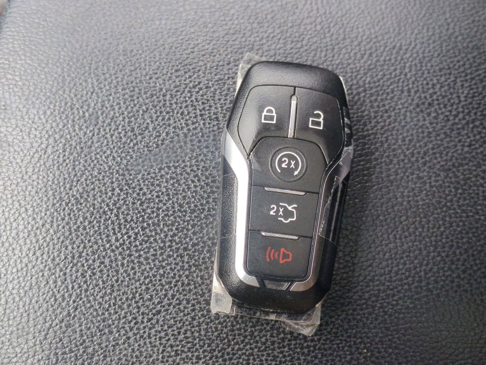 Thumbnail: 2017 Ford Explorer - 36