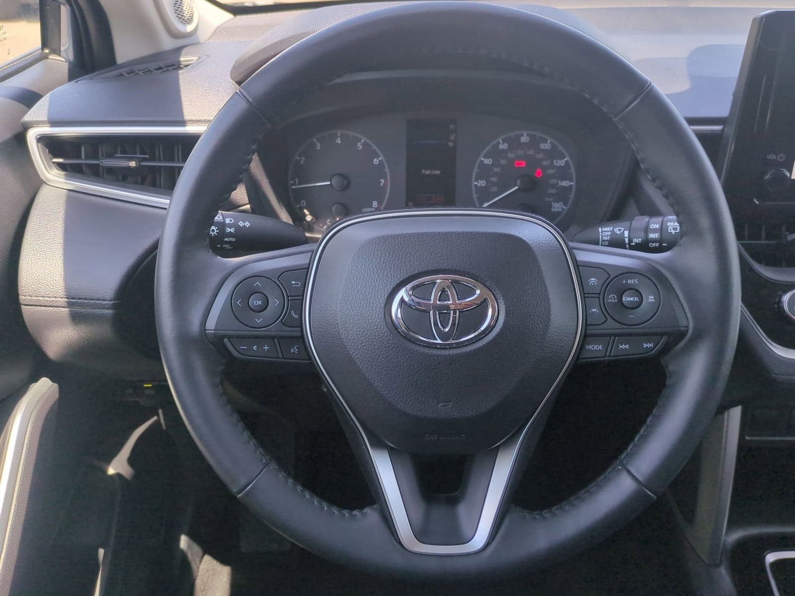 Thumbnail: 2023 Toyota Corolla Cross - 24
