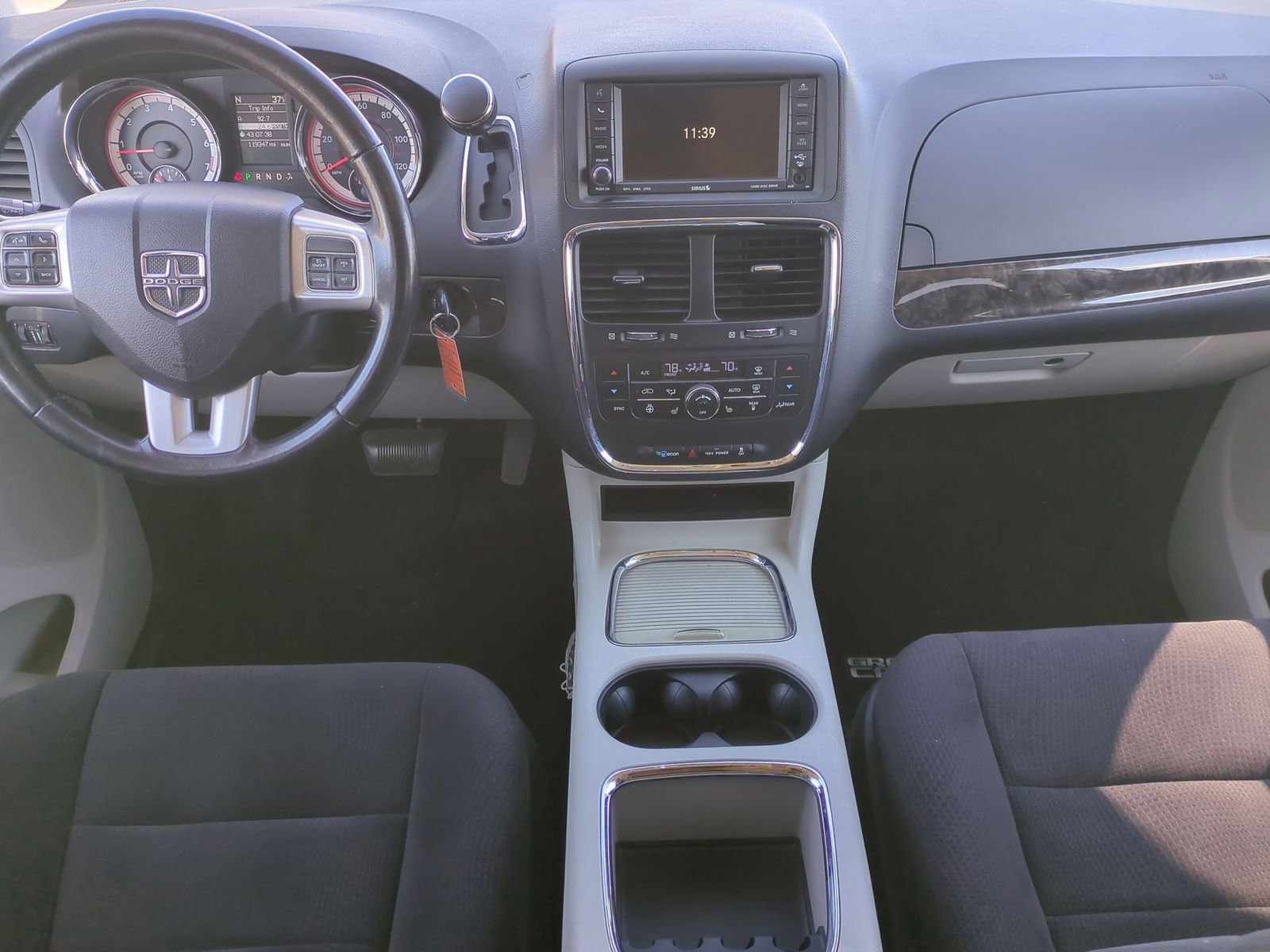 Thumbnail: 2011 Dodge Grand Caravan - 14