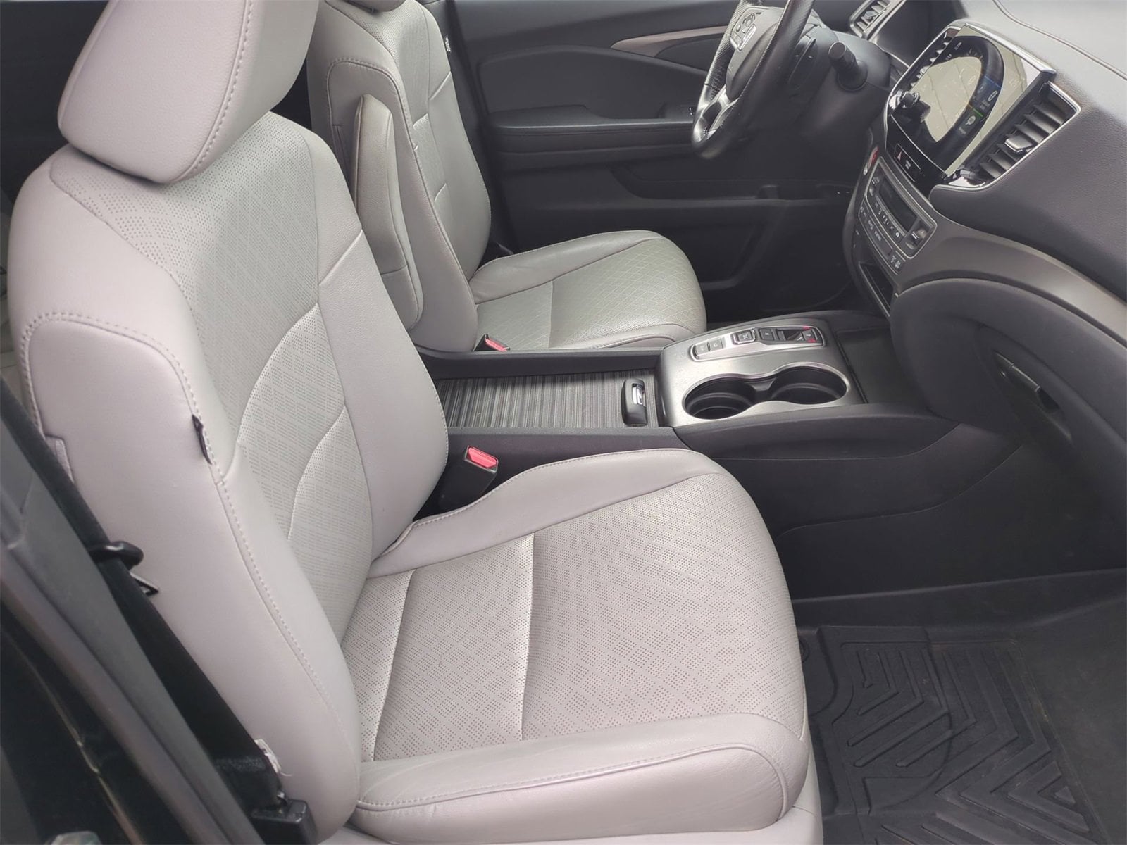 Thumbnail: 2019 Honda Passport - 23