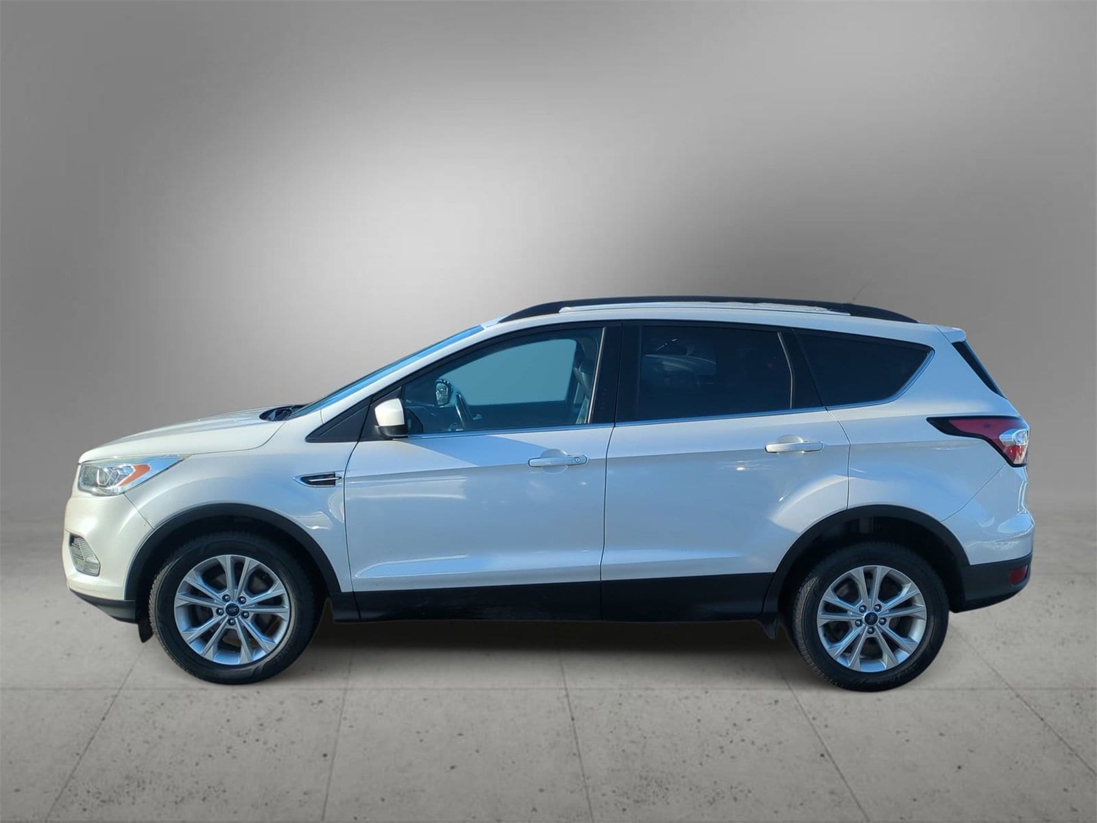 Thumbnail: 2018 Ford Escape - 5