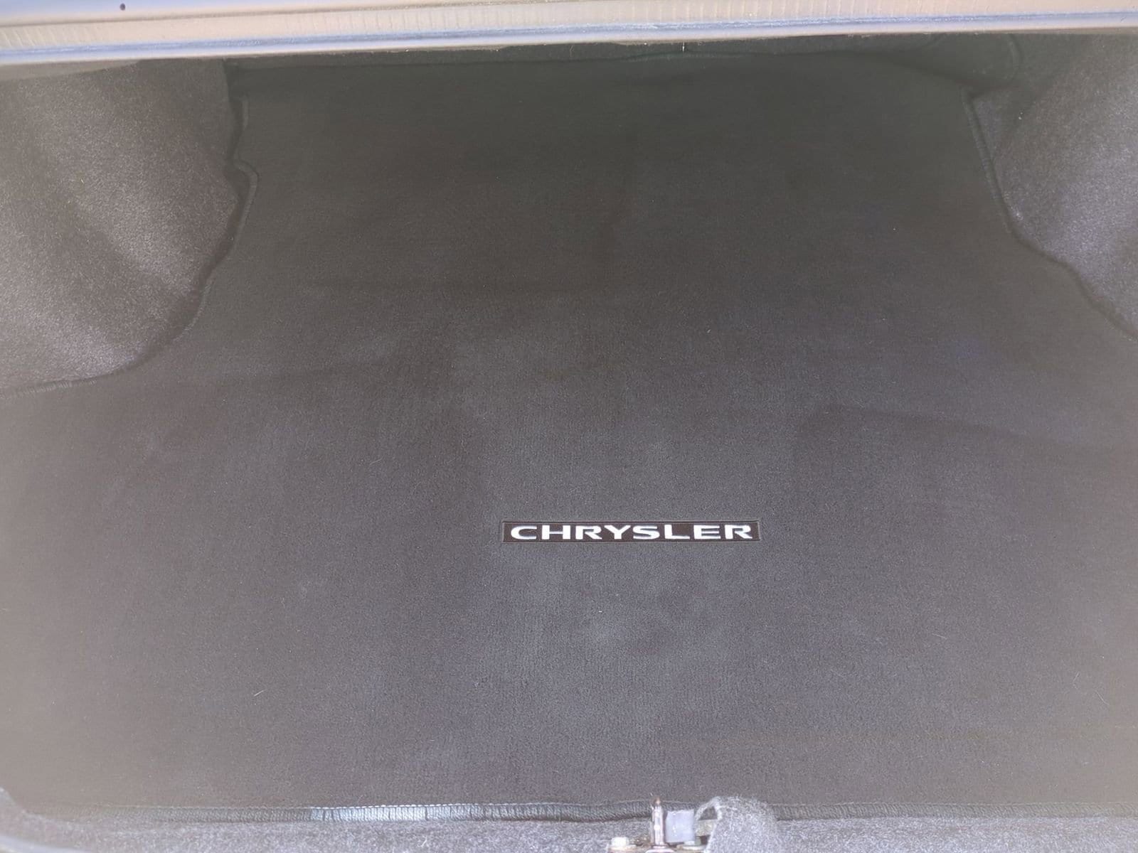 Thumbnail: 2012 Chrysler 200 - 31