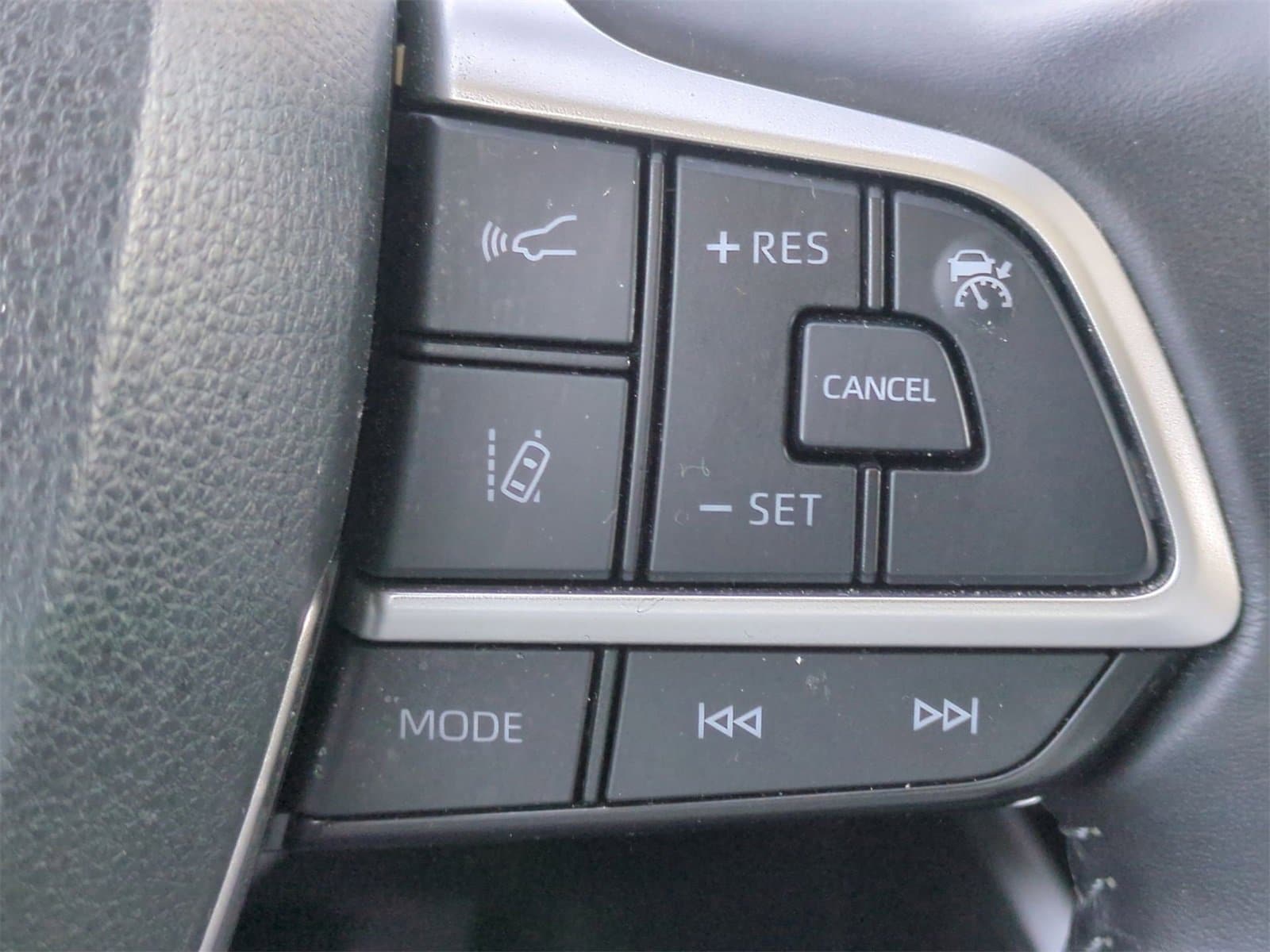 2022 Toyota Highlander XLE 26