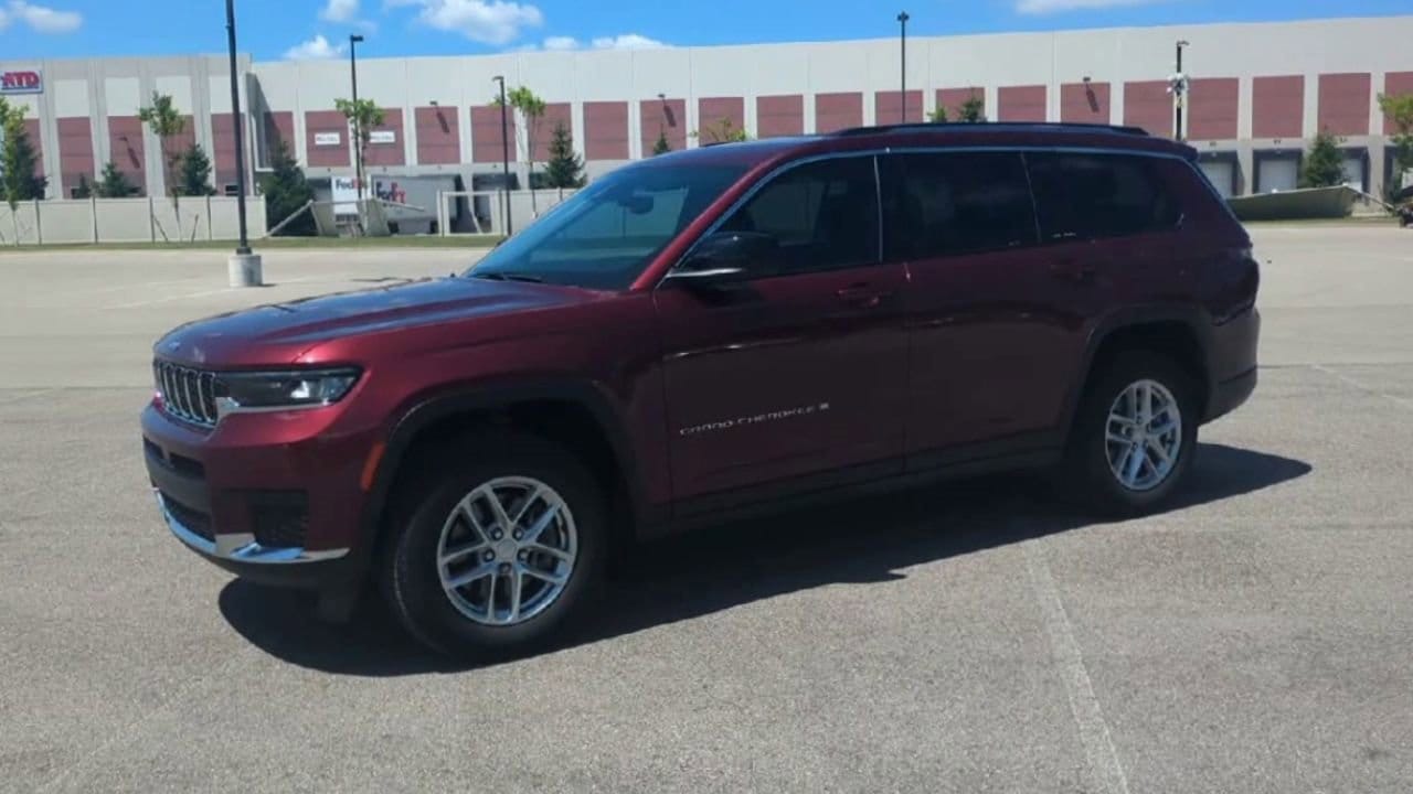 Thumbnail: 2023 Jeep Grand Cherokee - 4