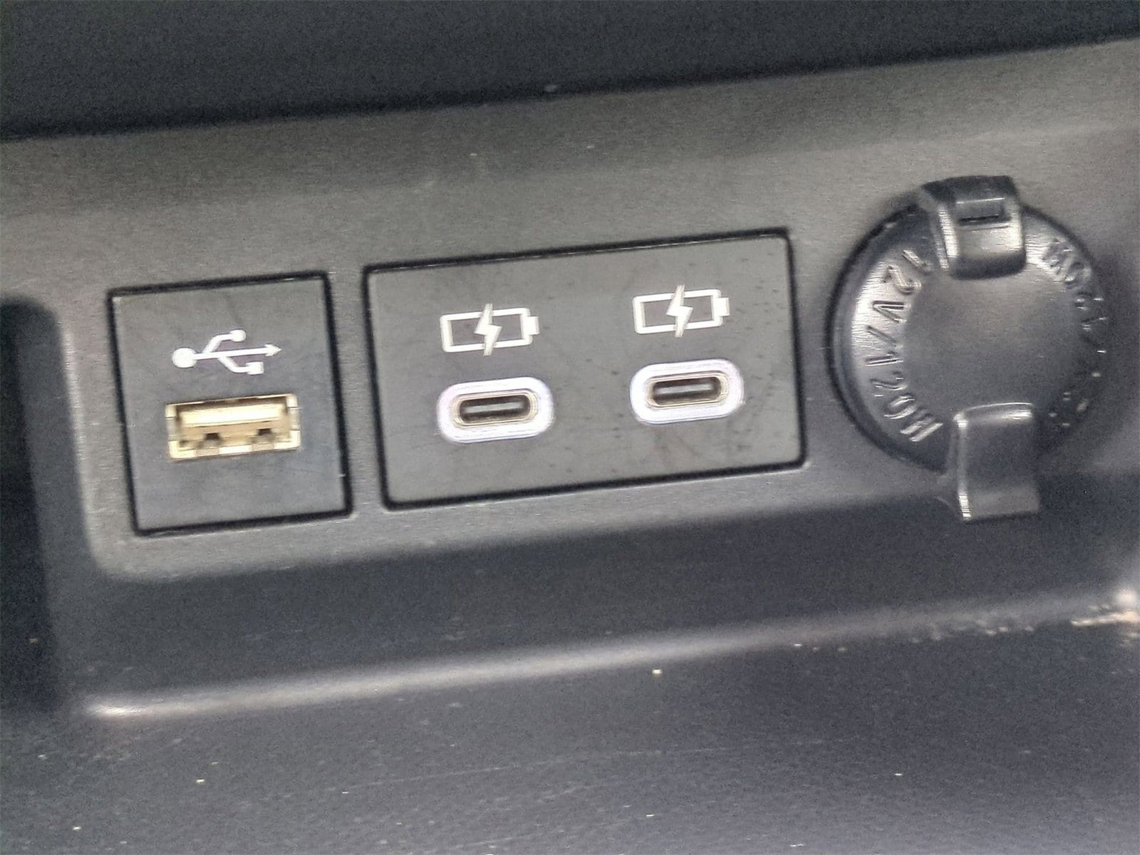 Thumbnail: 2023 Toyota Highlander - 29