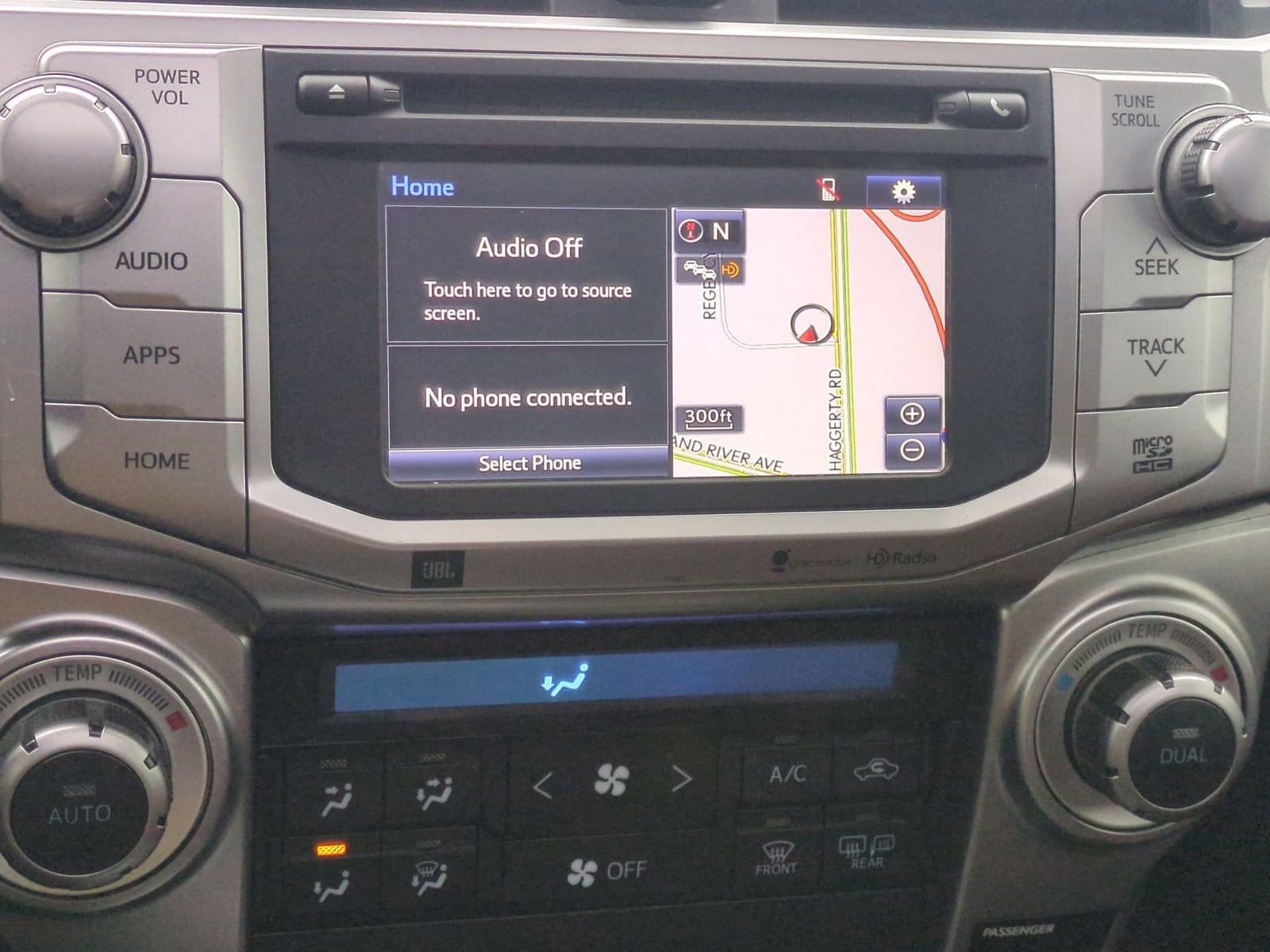 Thumbnail: 2015 Toyota 4Runner - 29