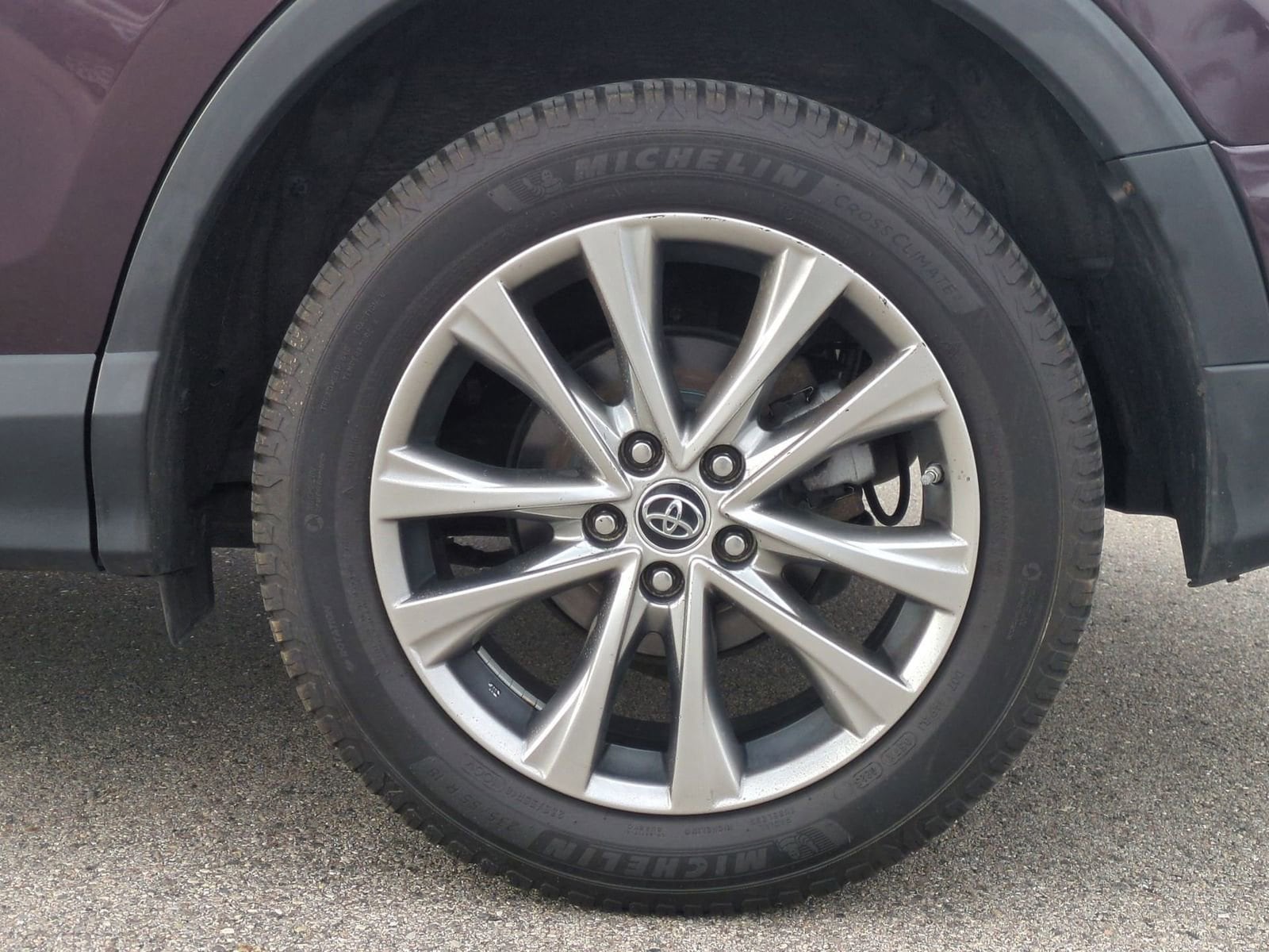 Thumbnail: 2017 Toyota RAV4 - 14