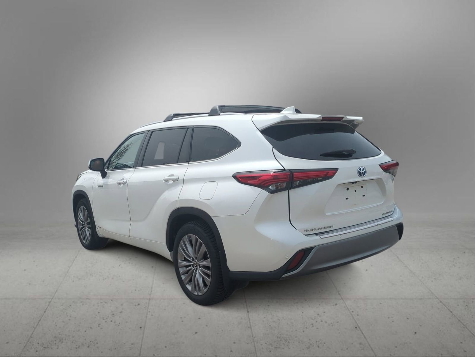 Thumbnail: 2021 Toyota Highlander - 6