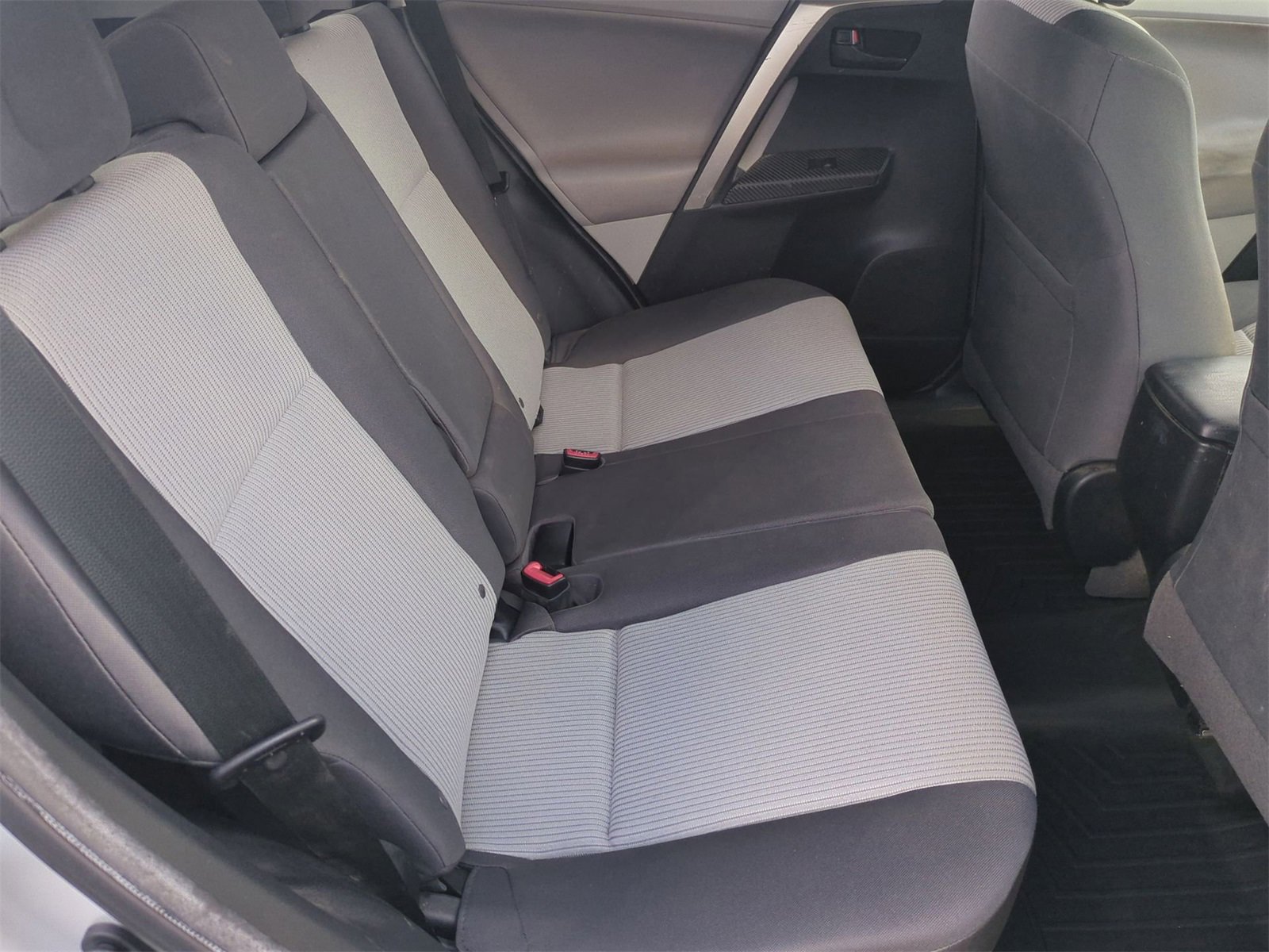 Thumbnail: 2013 Toyota RAV4 - 20