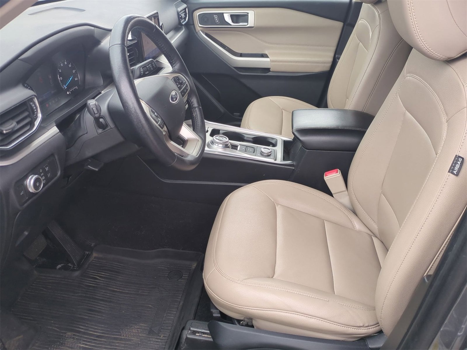 Thumbnail: 2021 Ford Explorer - 16