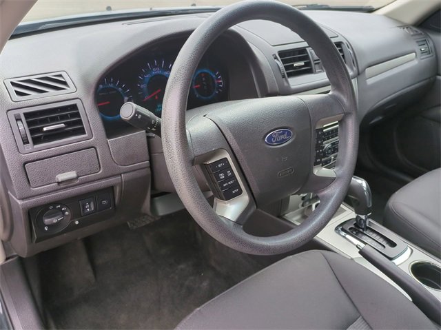 2012 Ford Fusion SE 10