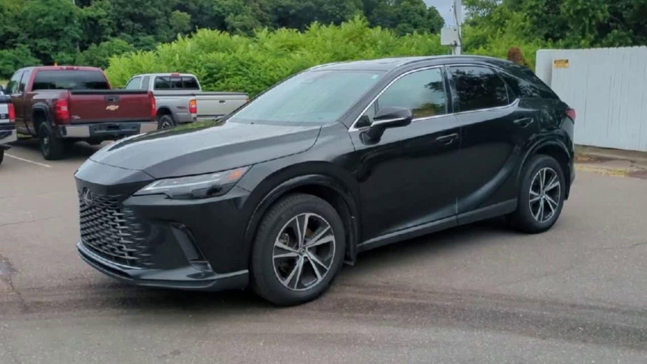 Thumbnail: 2023 Lexus RX - 4