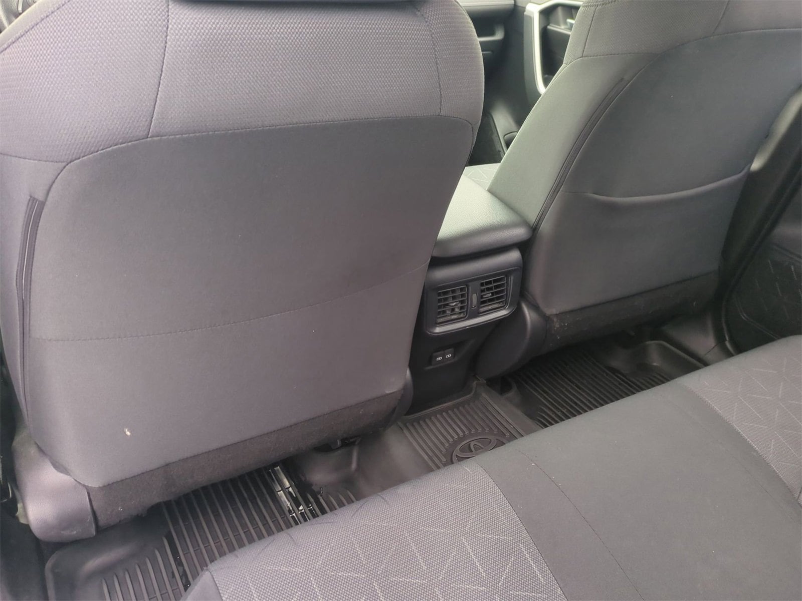 Thumbnail: 2023 Toyota RAV4 - 18