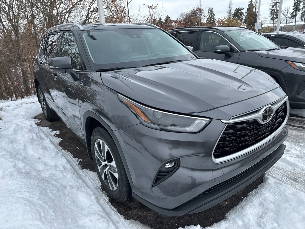 Used 2022 Toyota Highlander XLE SUV