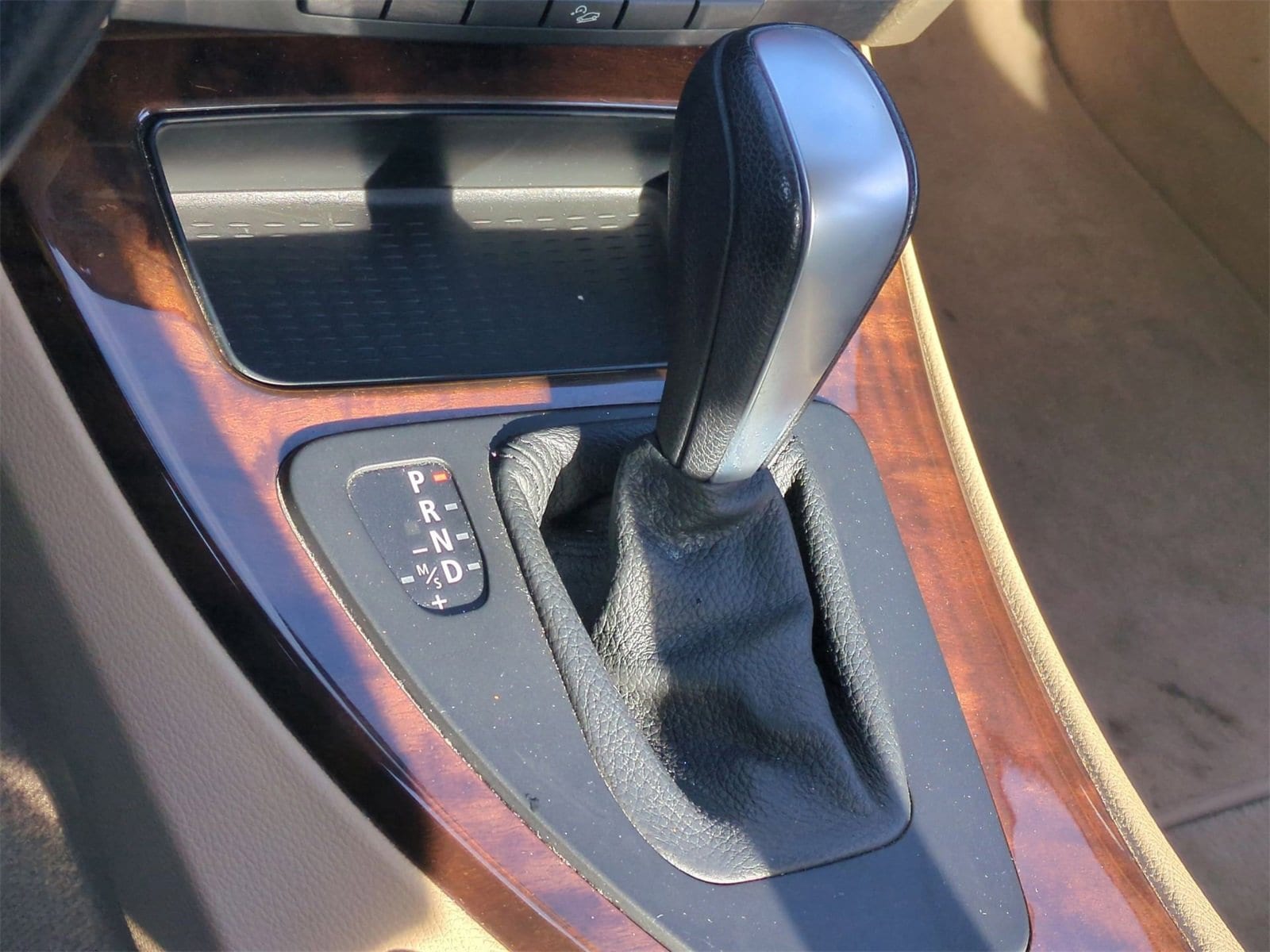 Thumbnail: 2011 BMW 3 Series - 31