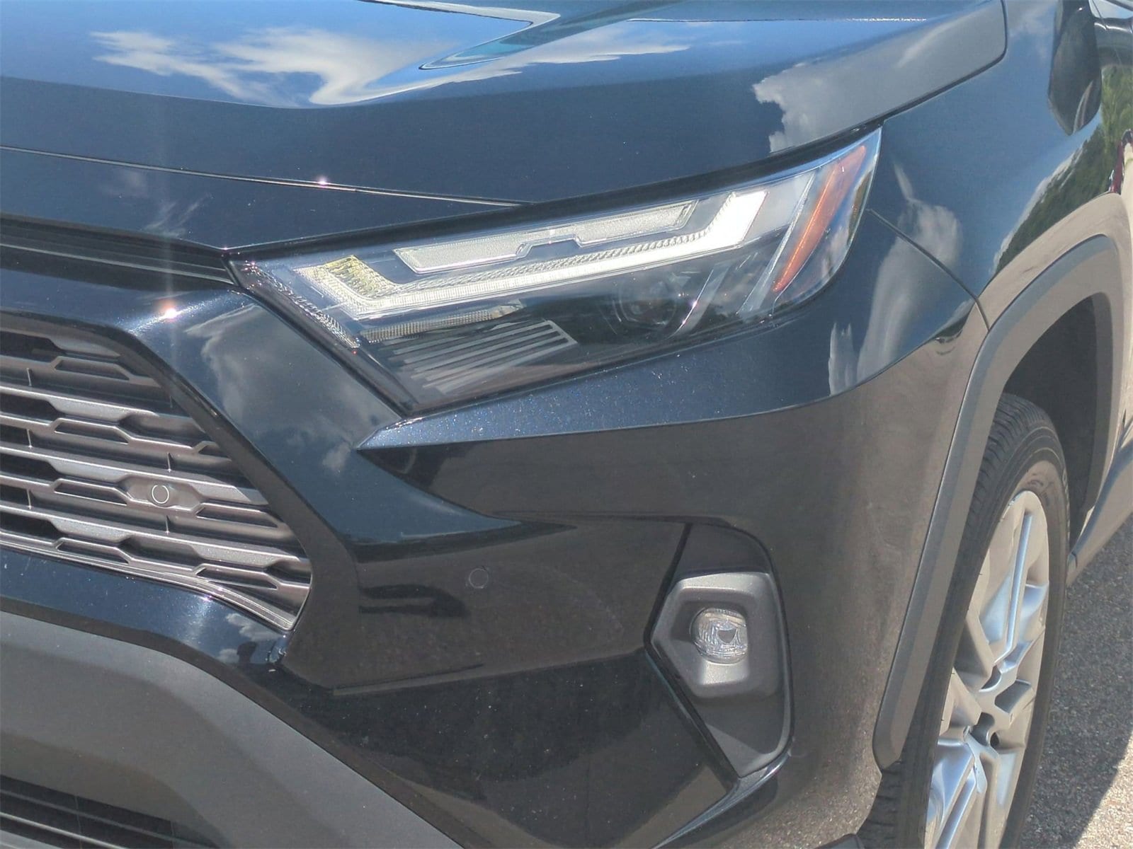 Thumbnail: 2023 Toyota RAV4 - 11