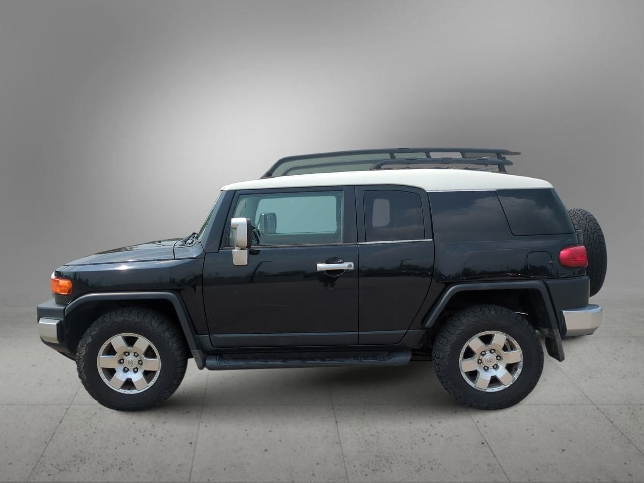 Thumbnail: 2007 Toyota FJ Cruiser - 5