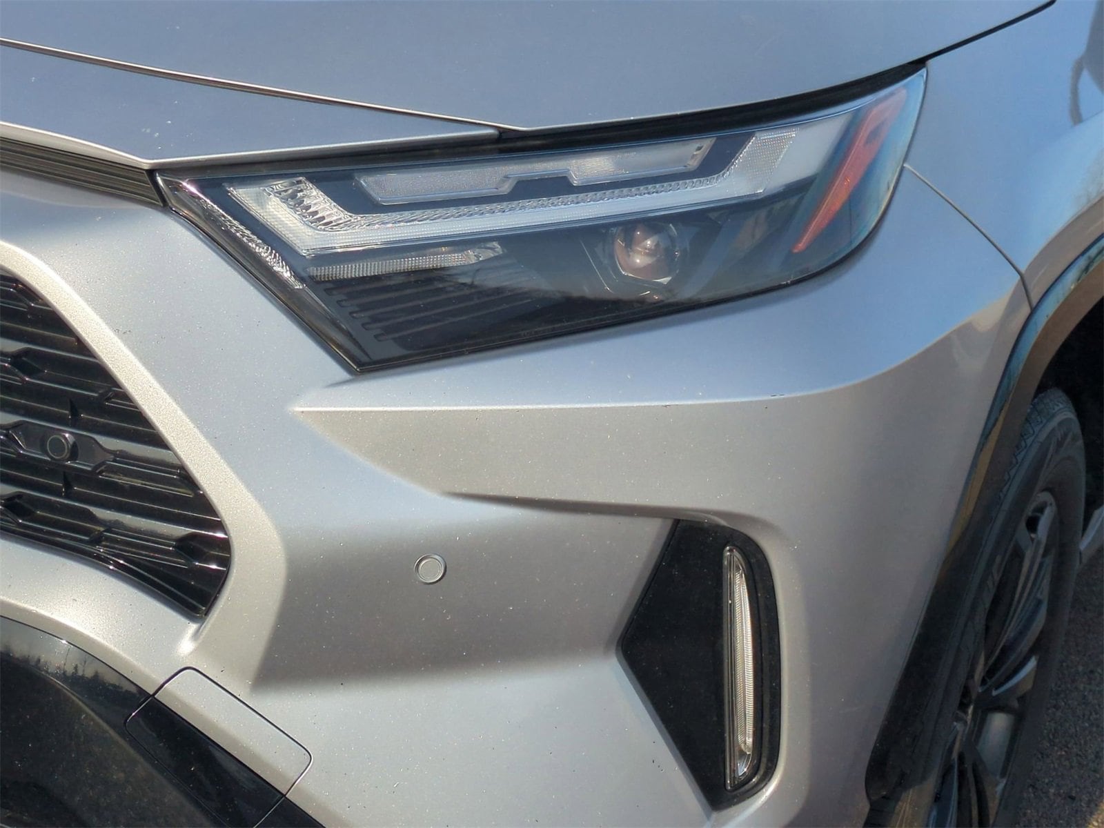 Thumbnail: 2022 Toyota RAV4 - 11