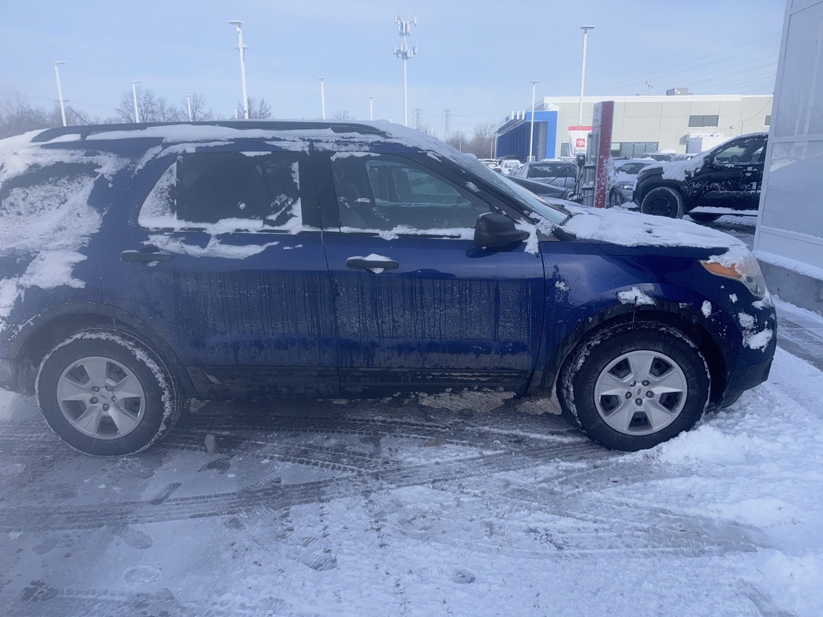 Thumbnail: 2013 Ford Explorer - 3