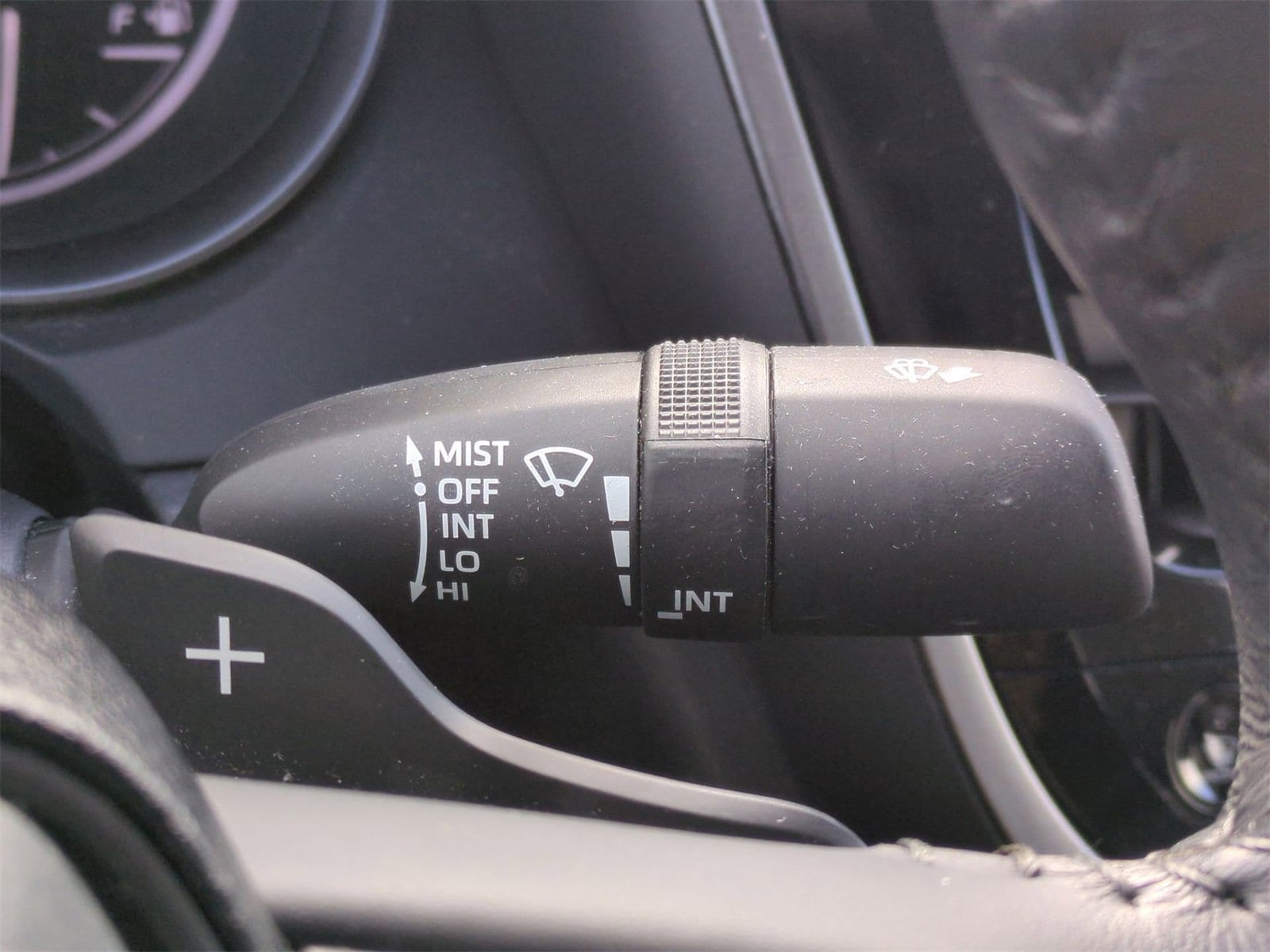 Thumbnail: 2023 Toyota Camry - 24