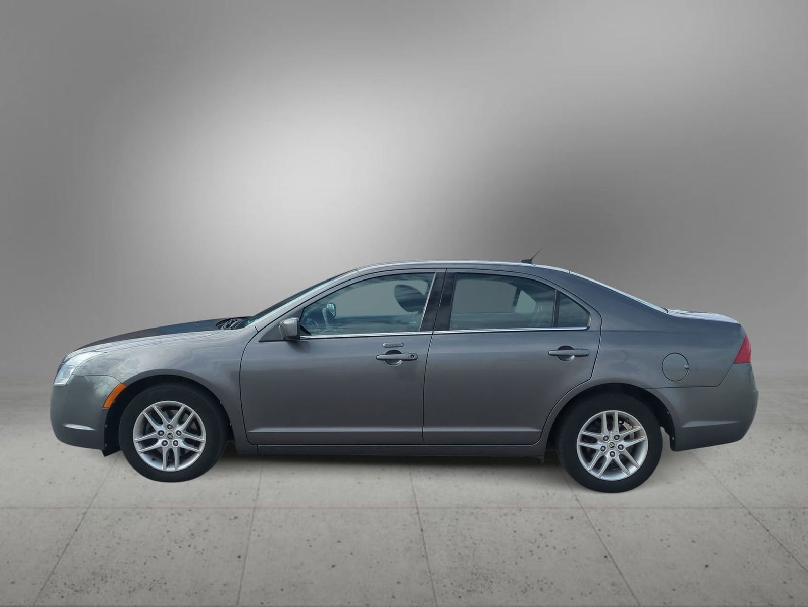 Thumbnail: 2010 Mercury Milan - 5