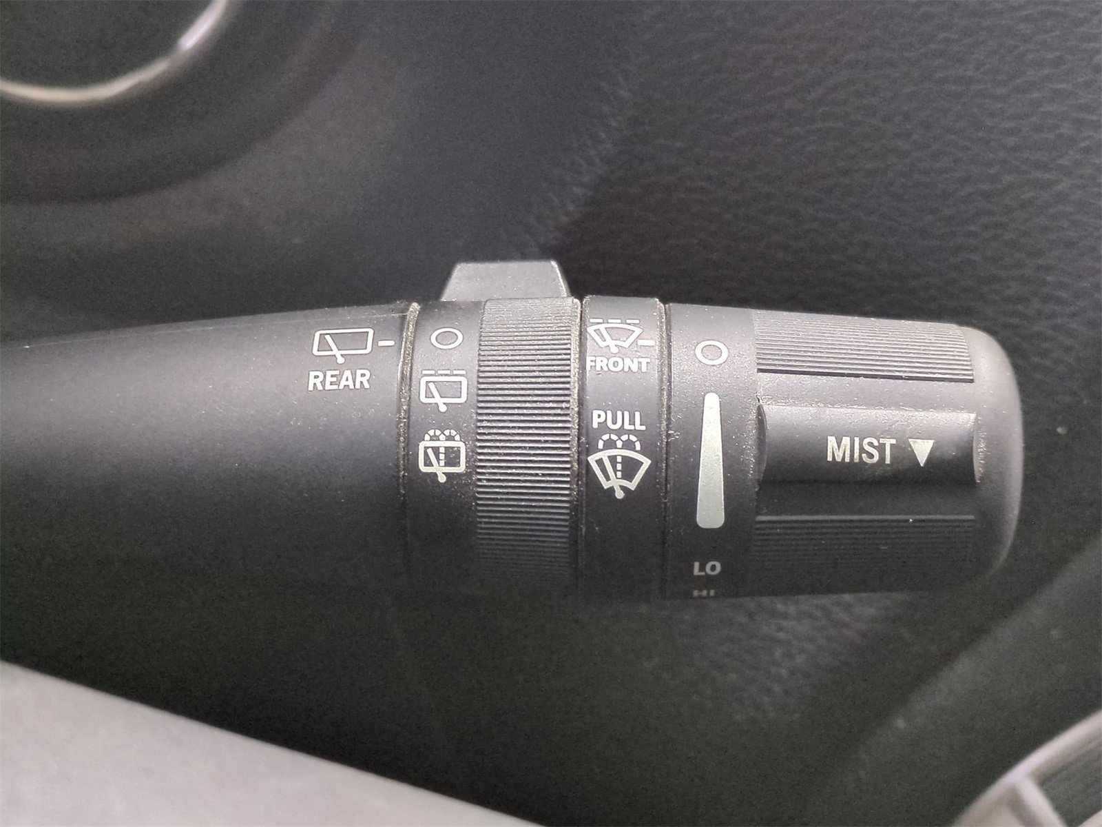 Thumbnail: 2015 Jeep Wrangler - 25