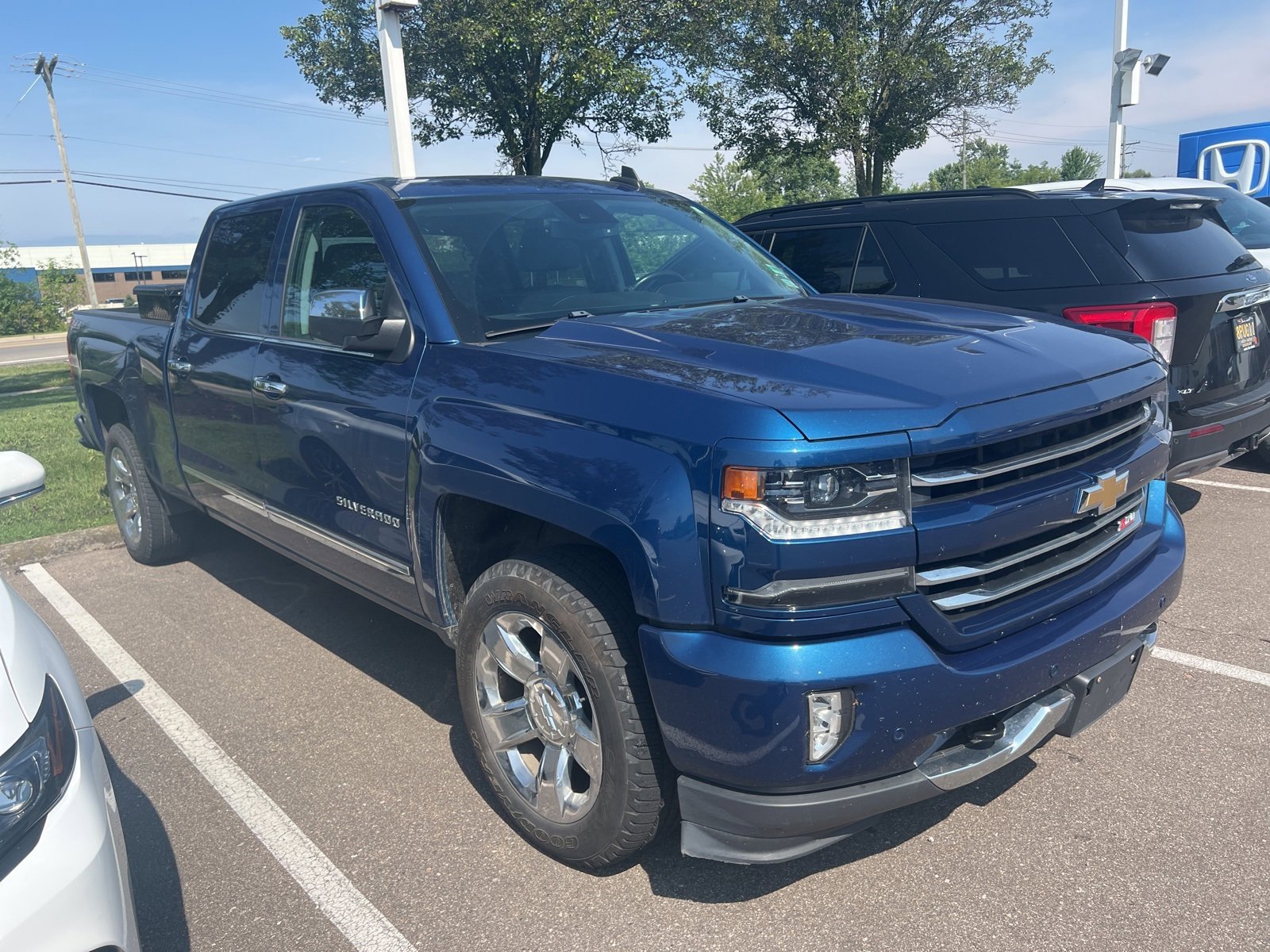 Thumbnail: 2018 Chevrolet Silverado 1500 - 2