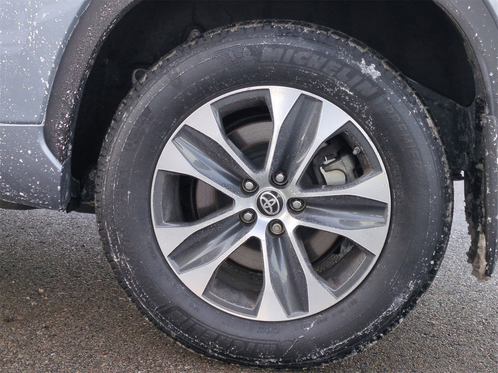 Thumbnail: 2022 Toyota Highlander - 14