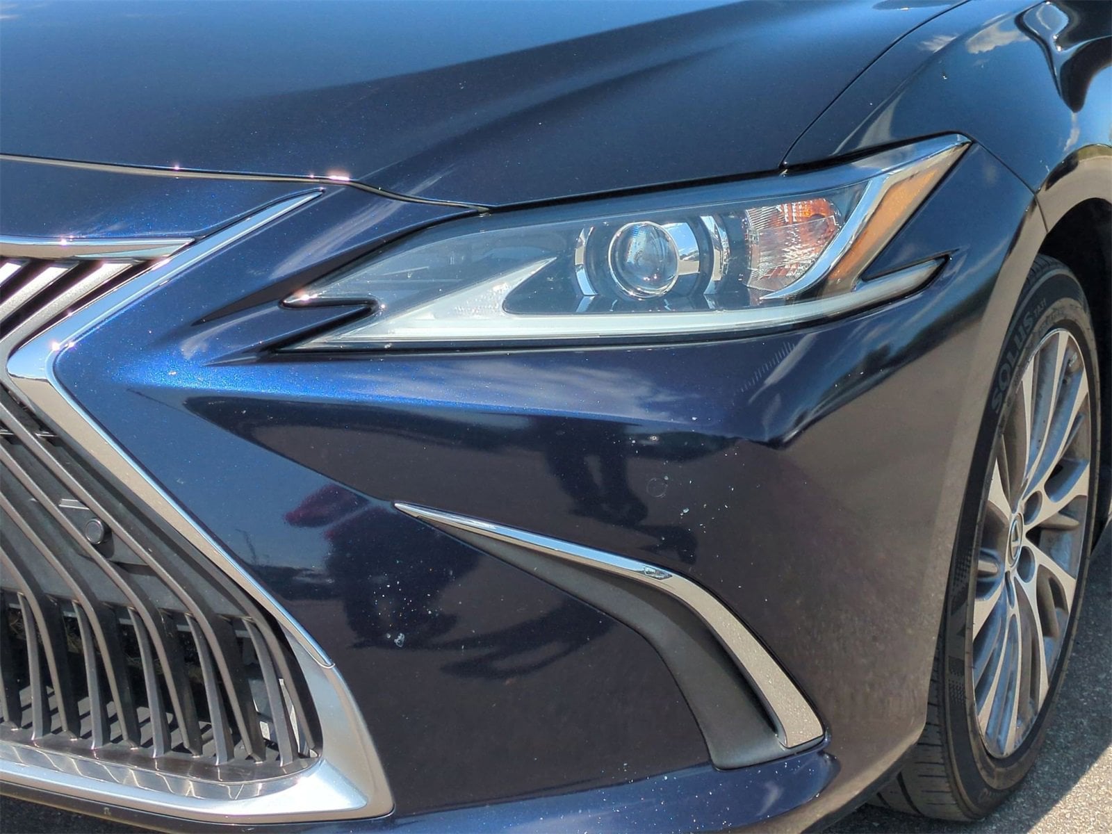 Thumbnail: 2019 Lexus ES - 11