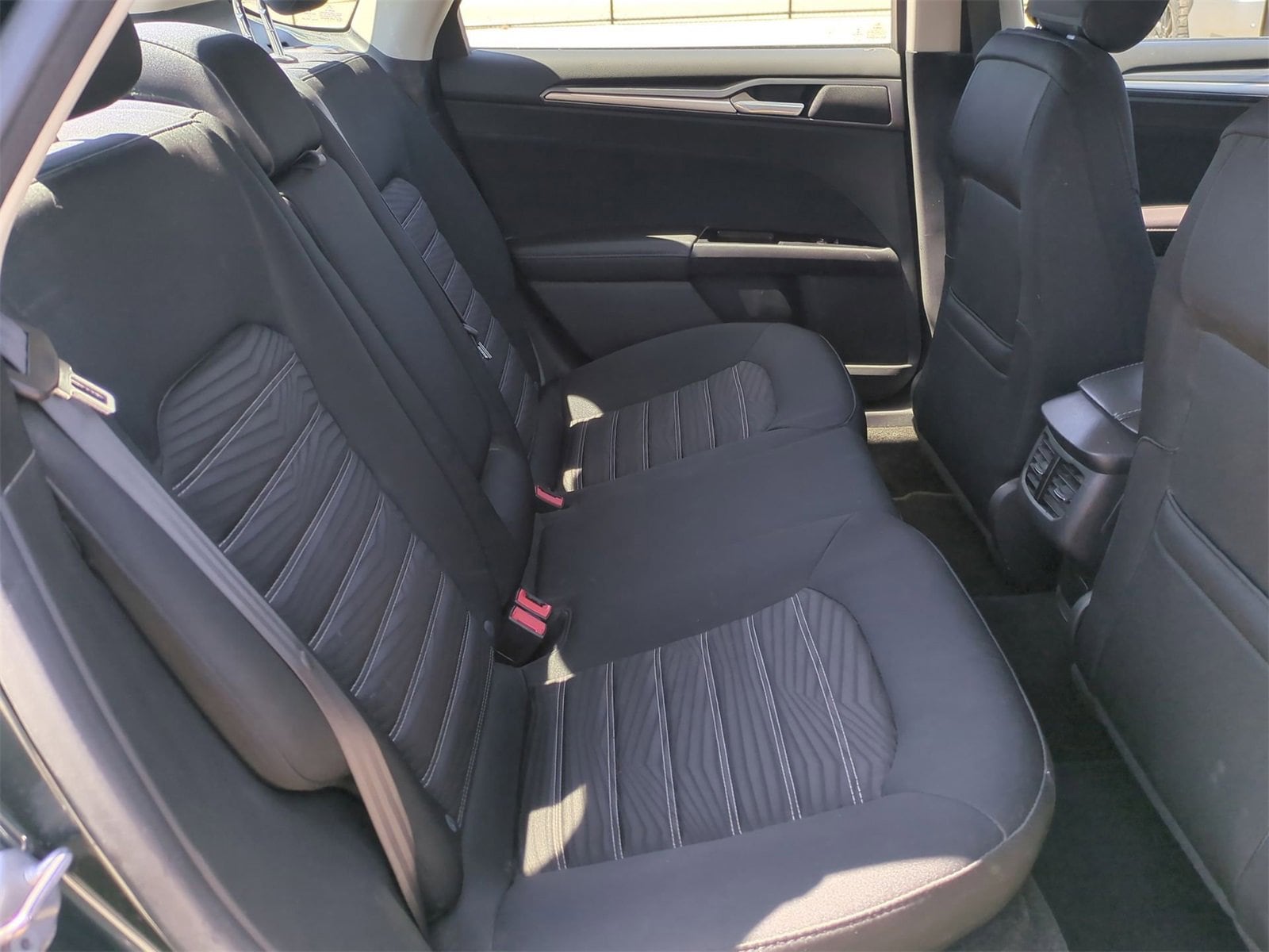 2016 Ford Fusion SE 20