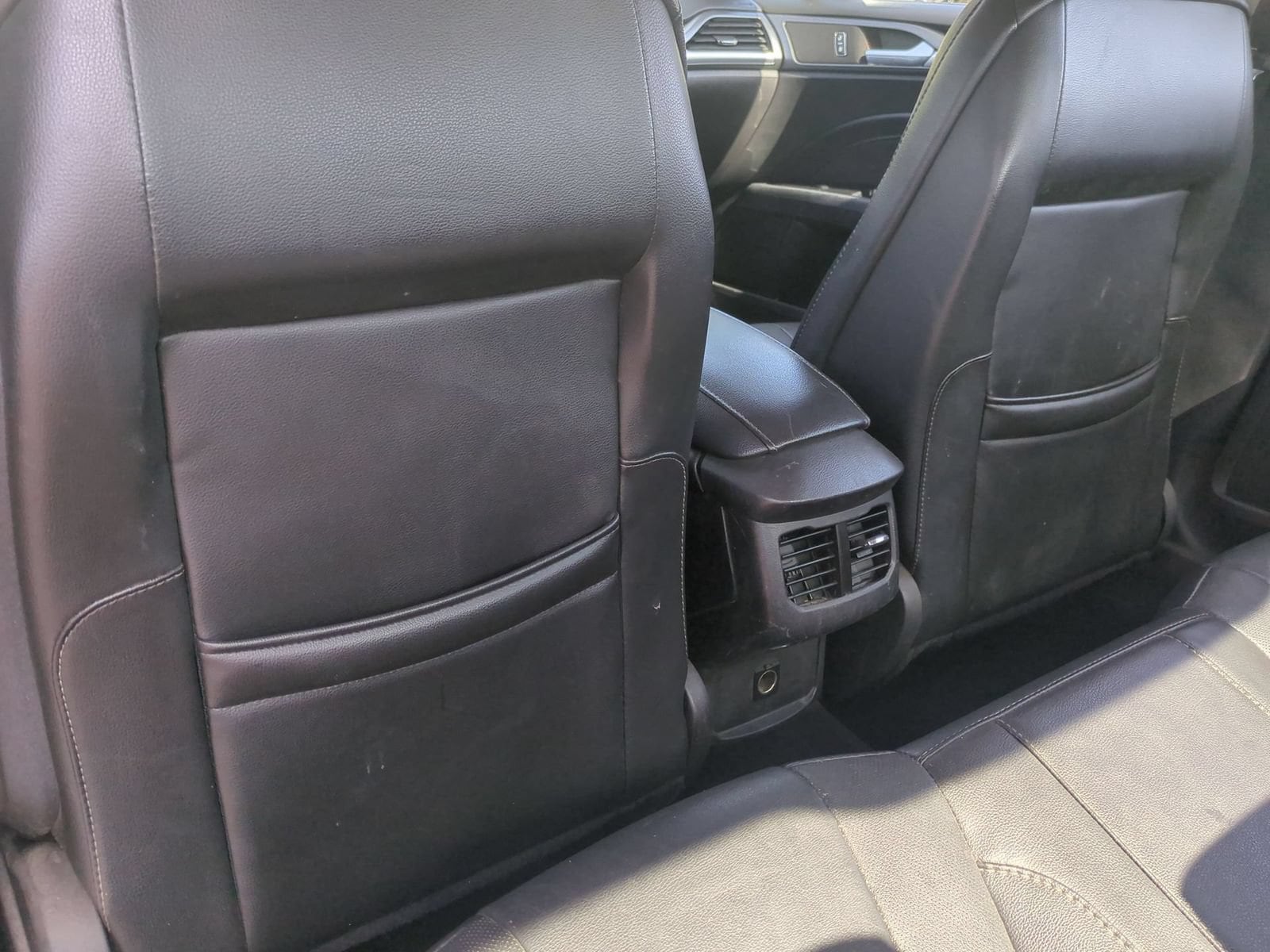Thumbnail: 2013 Ford Fusion - 18