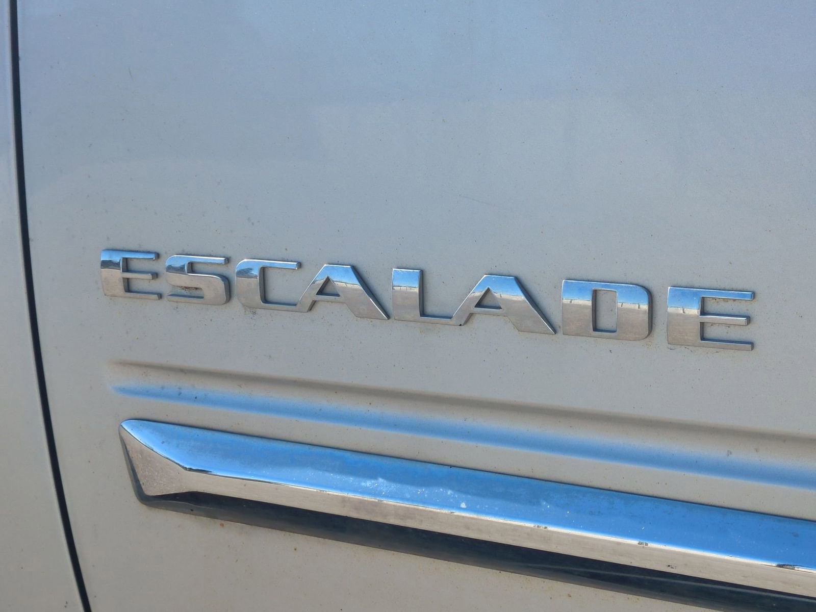 Thumbnail: 2012 Cadillac Escalade - 13