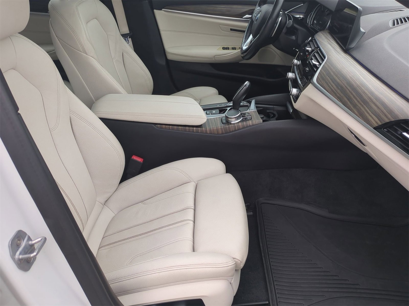 Thumbnail: 2018 BMW 5 Series - 23