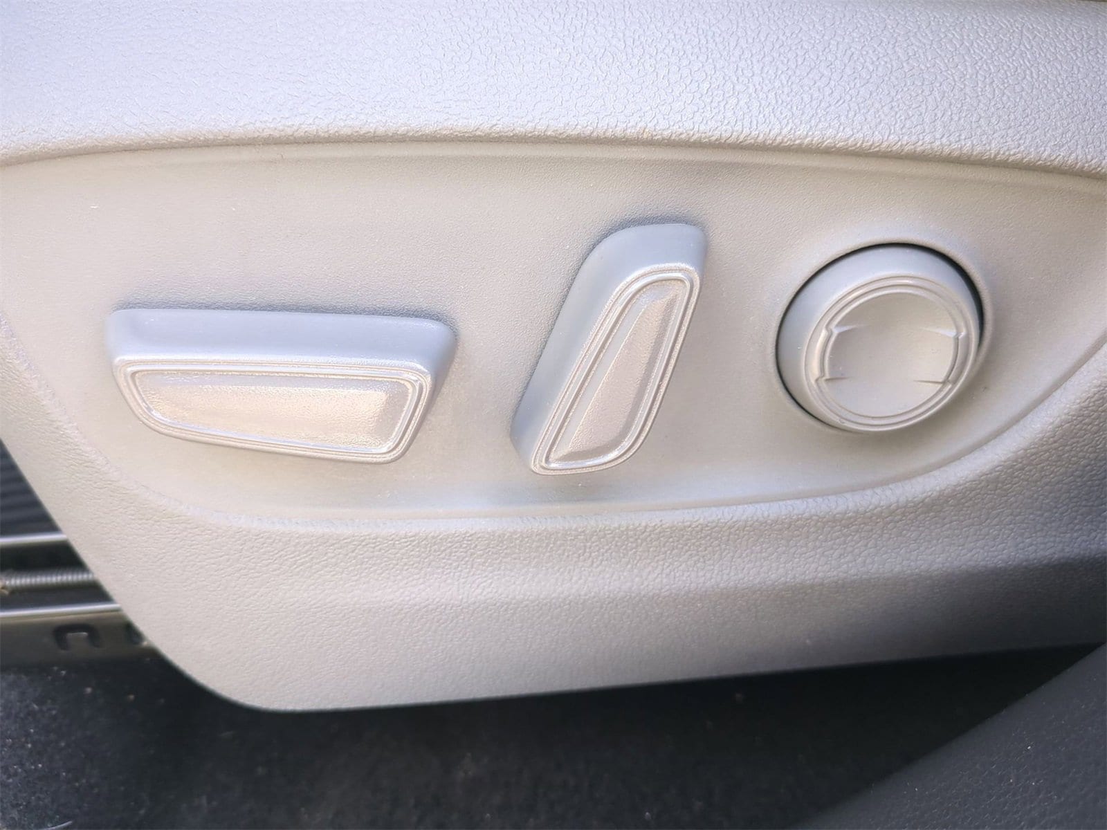 Thumbnail: 2021 Toyota Highlander - 17