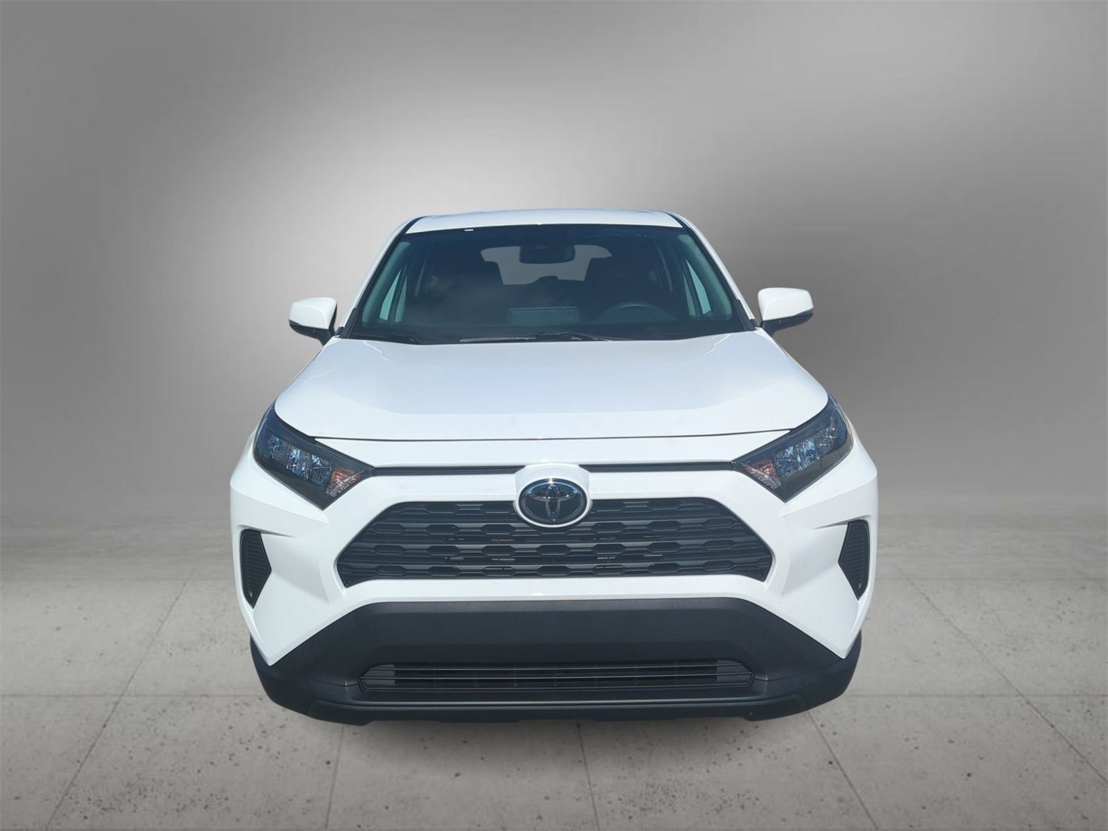 2022 Toyota RAV4 LE photo 2