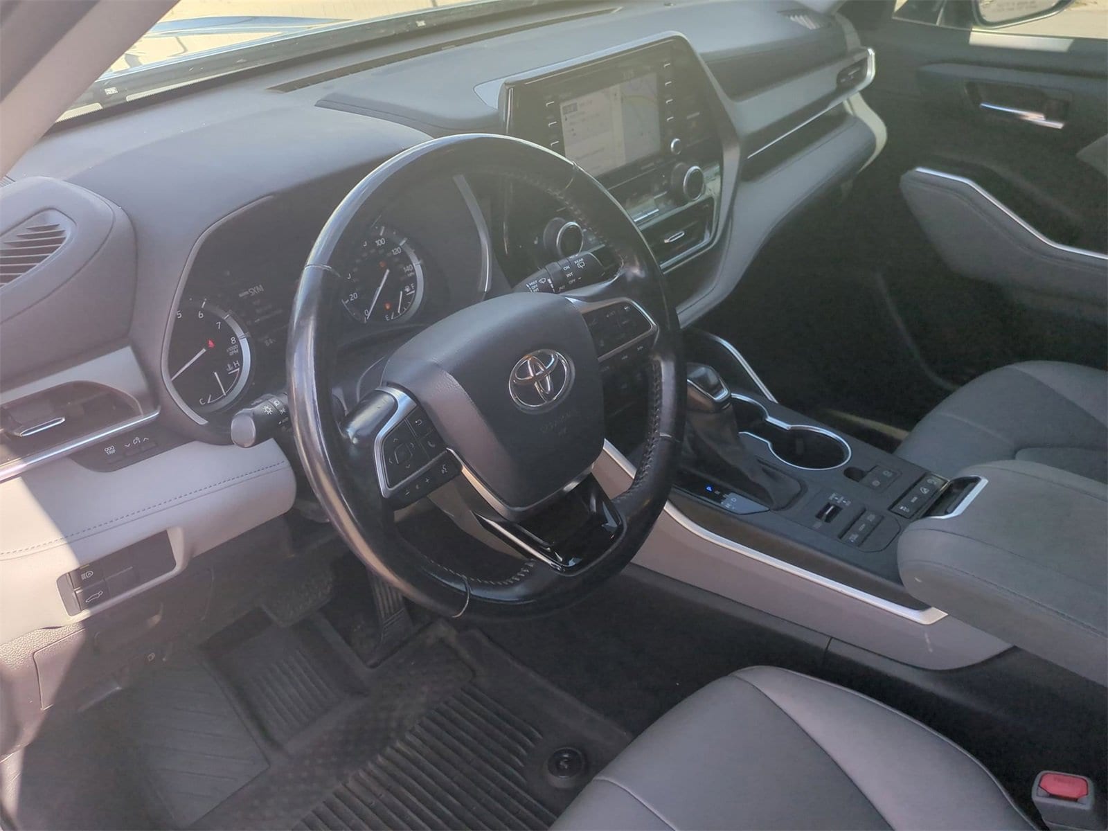 Thumbnail: 2021 Toyota Highlander - 10