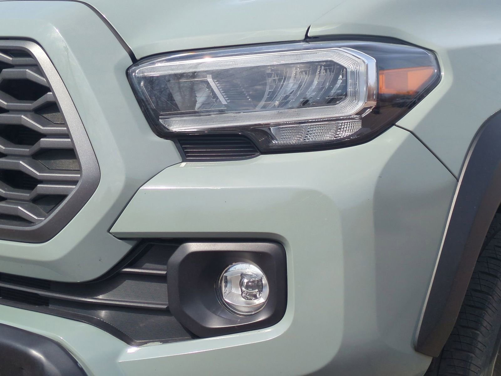 Thumbnail: 2022 Toyota Tacoma - 11