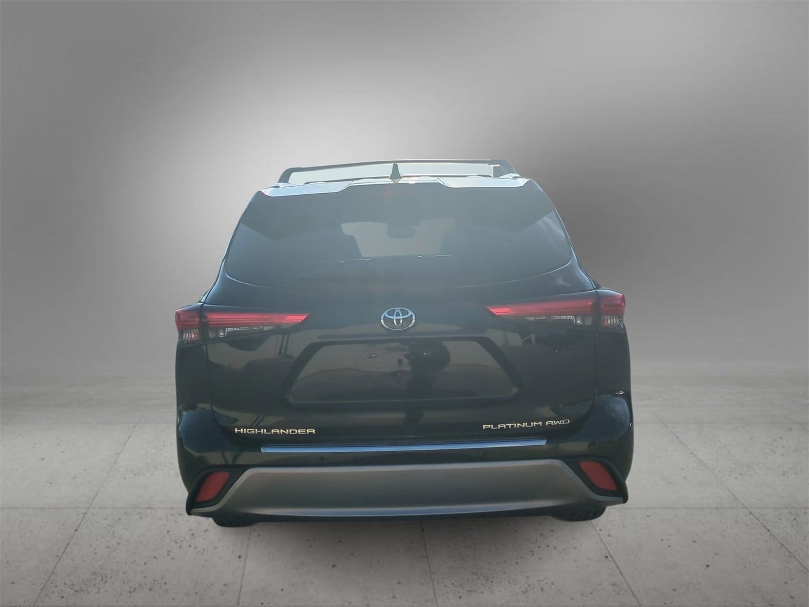 Thumbnail: 2022 Toyota Highlander - 7