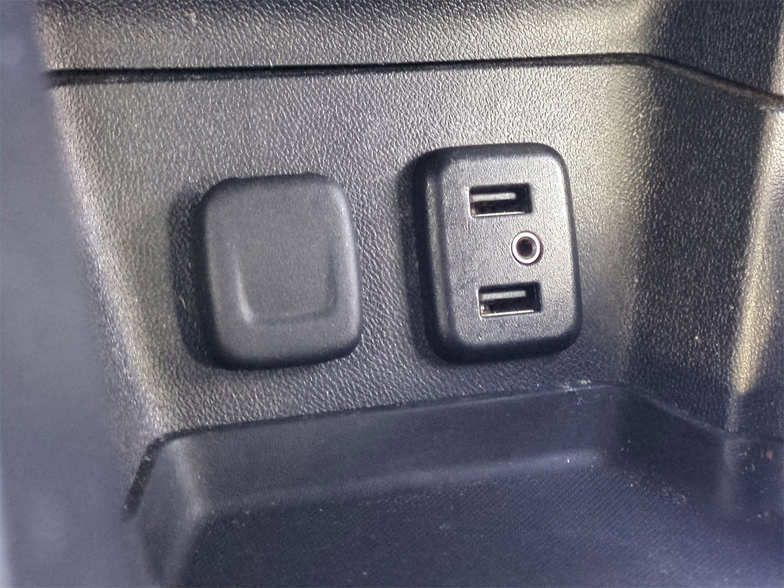 Thumbnail: 2017 Chevrolet Volt - 29