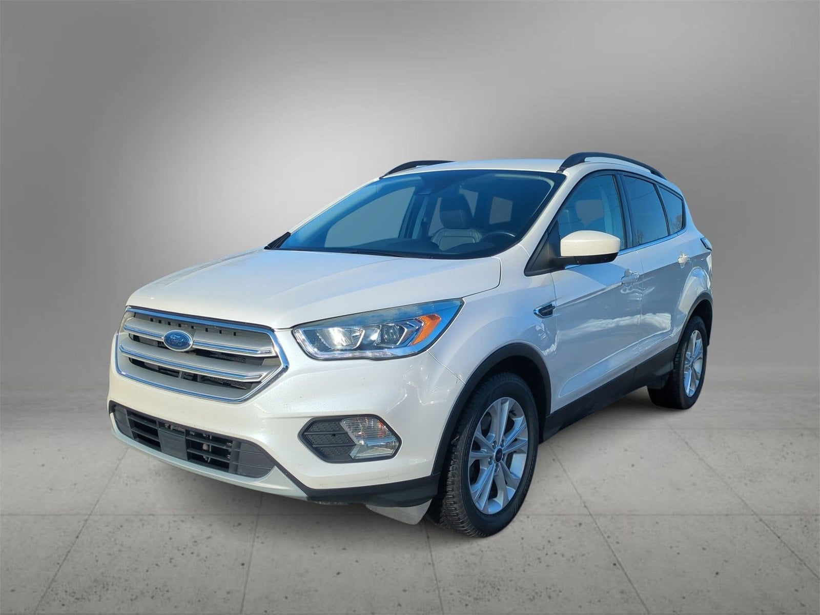 Thumbnail: 2018 Ford Escape - 4