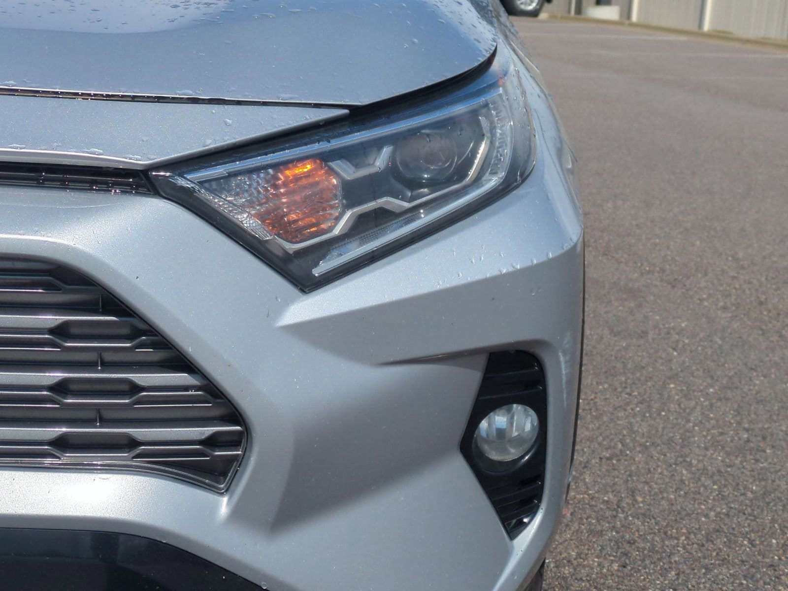 Thumbnail: 2020 Toyota RAV4 - 11