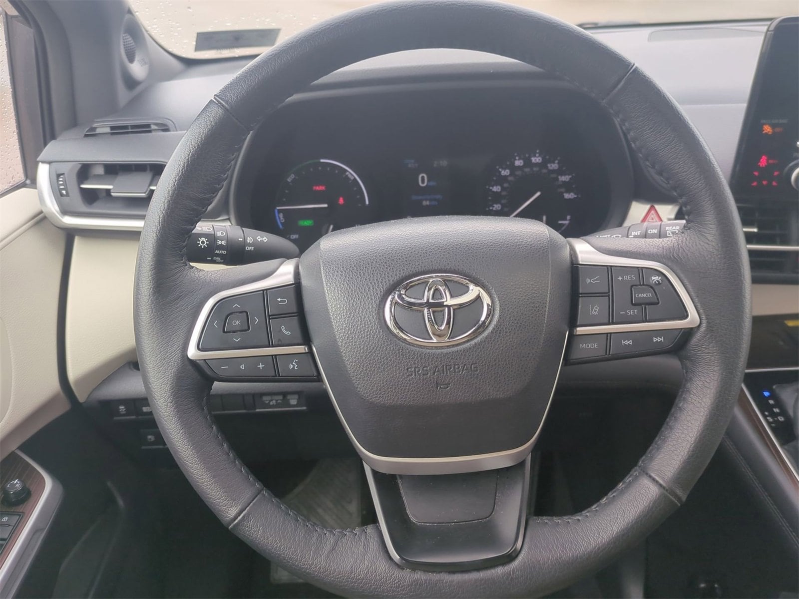 Thumbnail: 2022 Toyota Sienna - 25