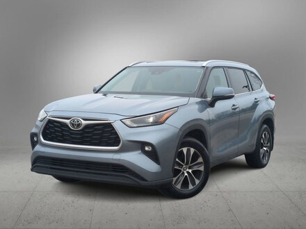 2022 Toyota Highlander XLE SUV All-Wheel Drive
