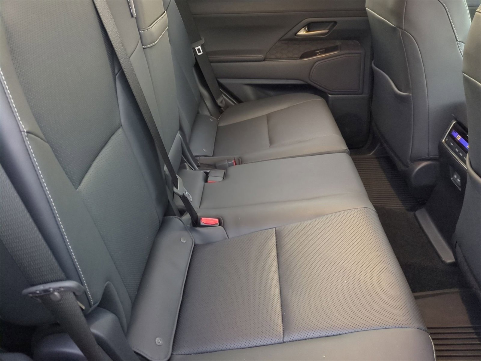 Thumbnail: 2024 Lexus GX - 21