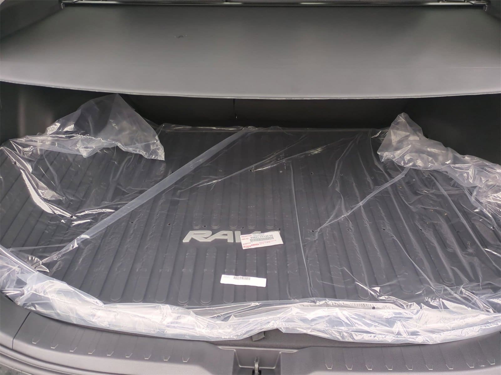 Thumbnail: 2025 Toyota RAV4 - 32