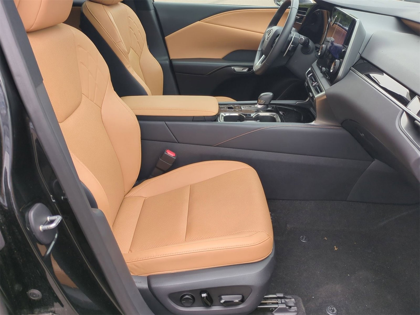 Thumbnail: 2023 Lexus RX - 23
