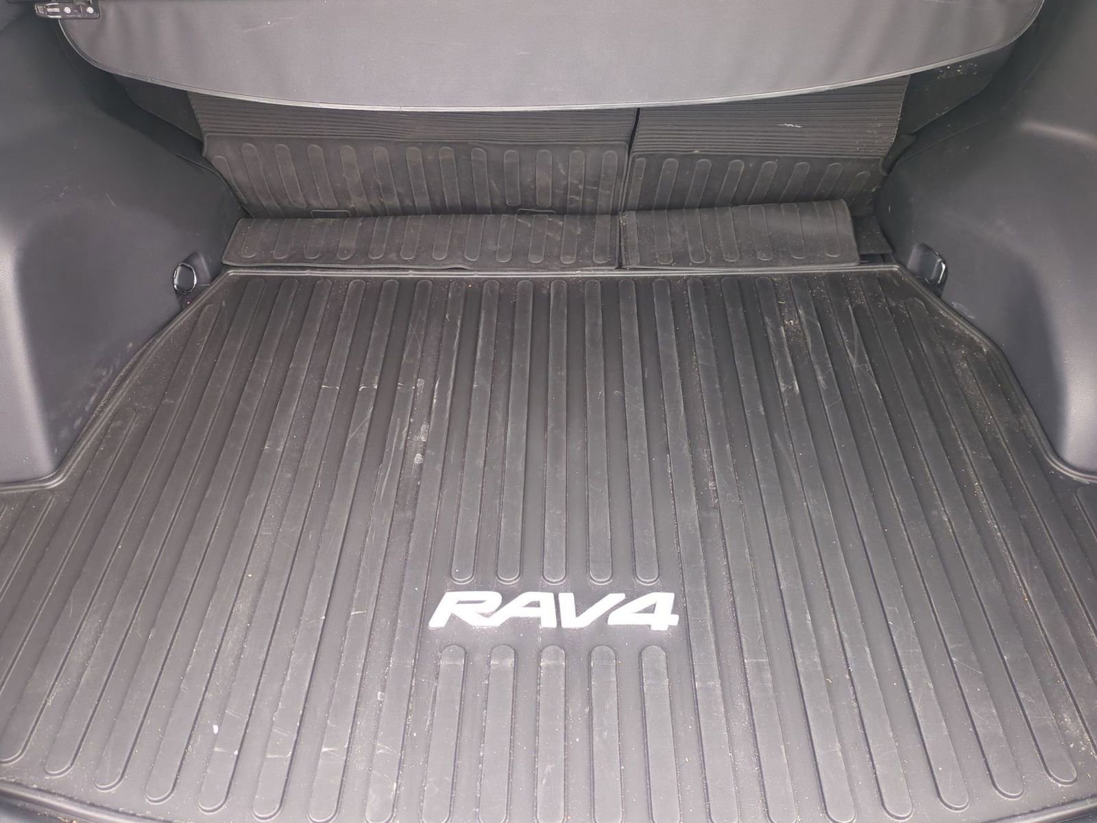 Thumbnail: 2023 Toyota RAV4 - 34