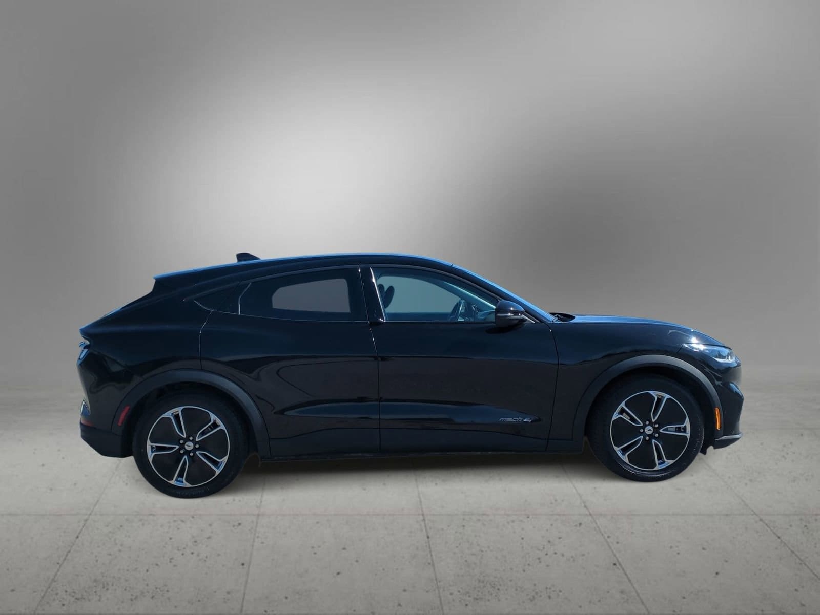 Thumbnail: 2021 Ford Mustang Mach-E - 9