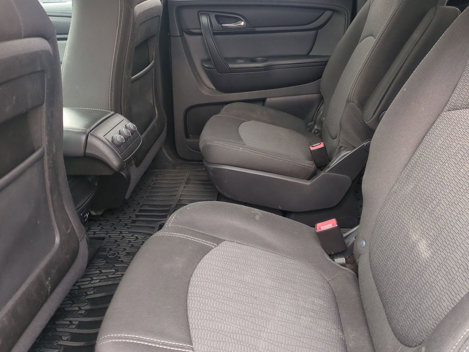 Thumbnail: 2017 Chevrolet Traverse - 19